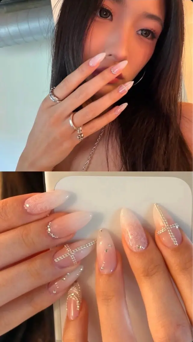 ネイル フレンチネイル キラキラネイル 韓国ネイル シンプルネイル ワンホンネイル ハンドネイル MEI Nailのネイルデザイン