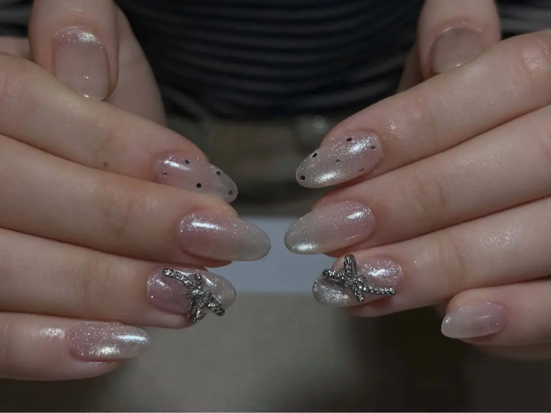 ネイル ハンドネイル Aura nail 🍐💫のネイルデザイン