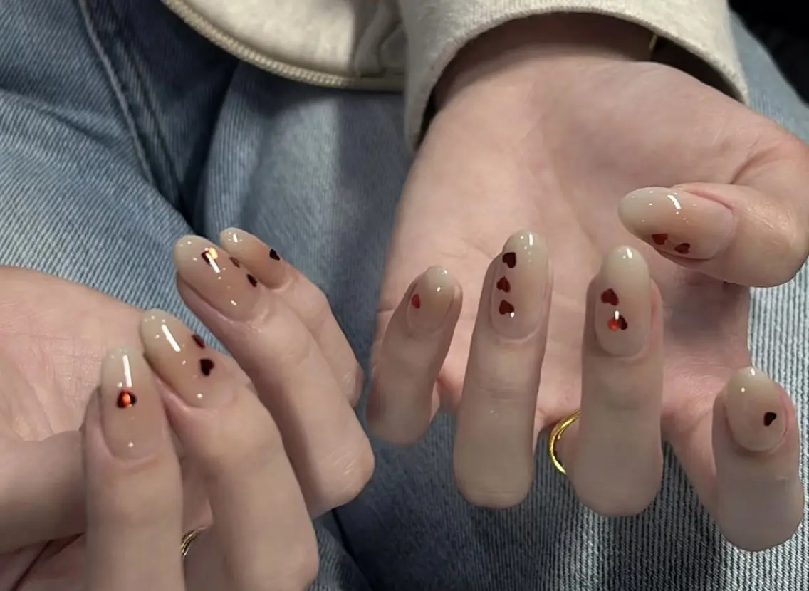 ネイル チークネイル 長さ出し フレンチネイル ジェルネイル ガーリー ハンドネイル UM Nail Salonのネイルデザイン