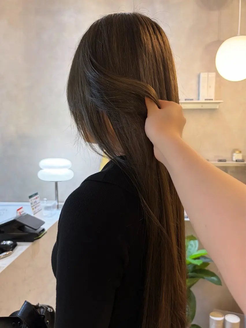 ロング カラー Zina 坂木 美月のヘアスタイル