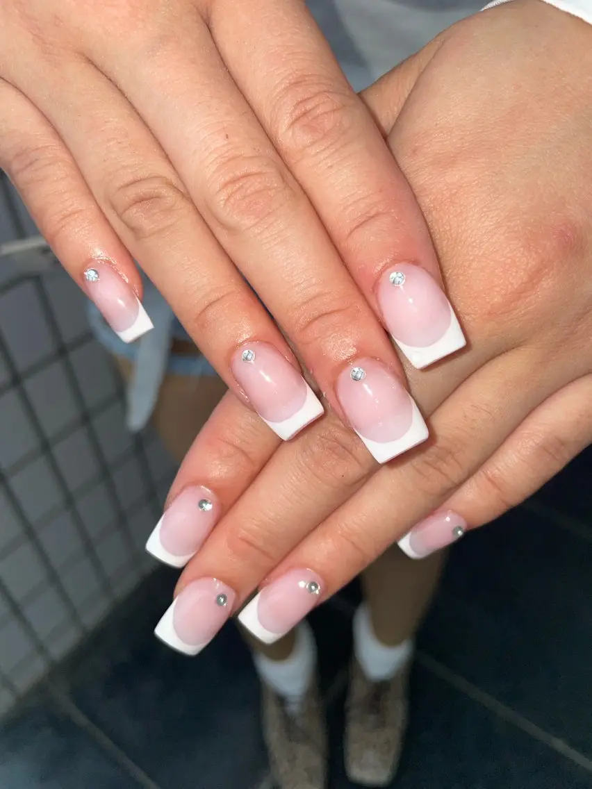 ネイル フレンチネイル Nail ヌシん家 AKANEのネイルデザイン