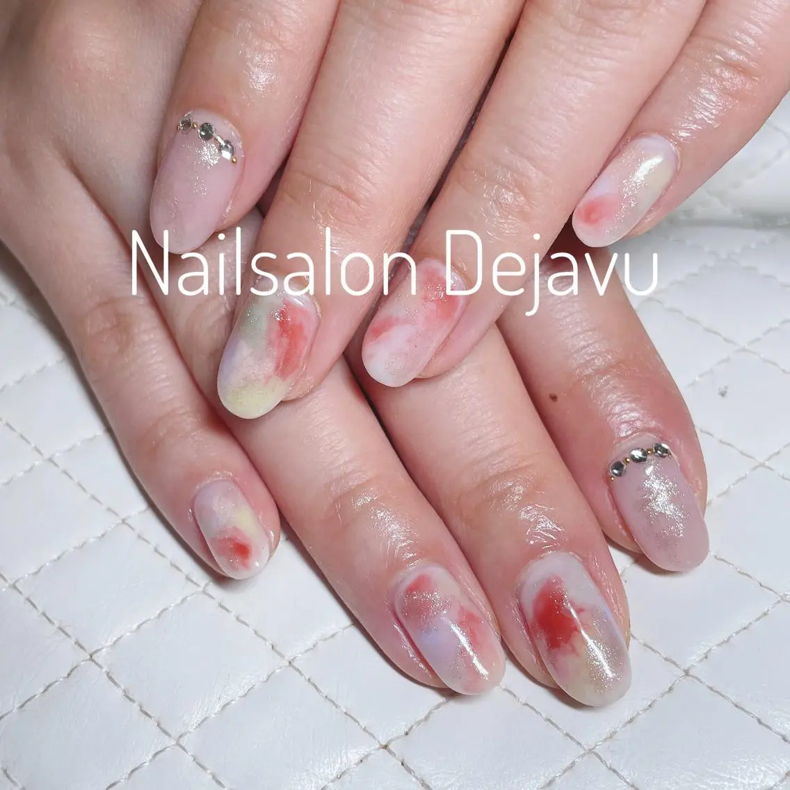 ネイル アートネイル ニュアンスネイル ワンカラーネイル ストーンネイル Nail salon Dejavu 🌿のネイルデザイン