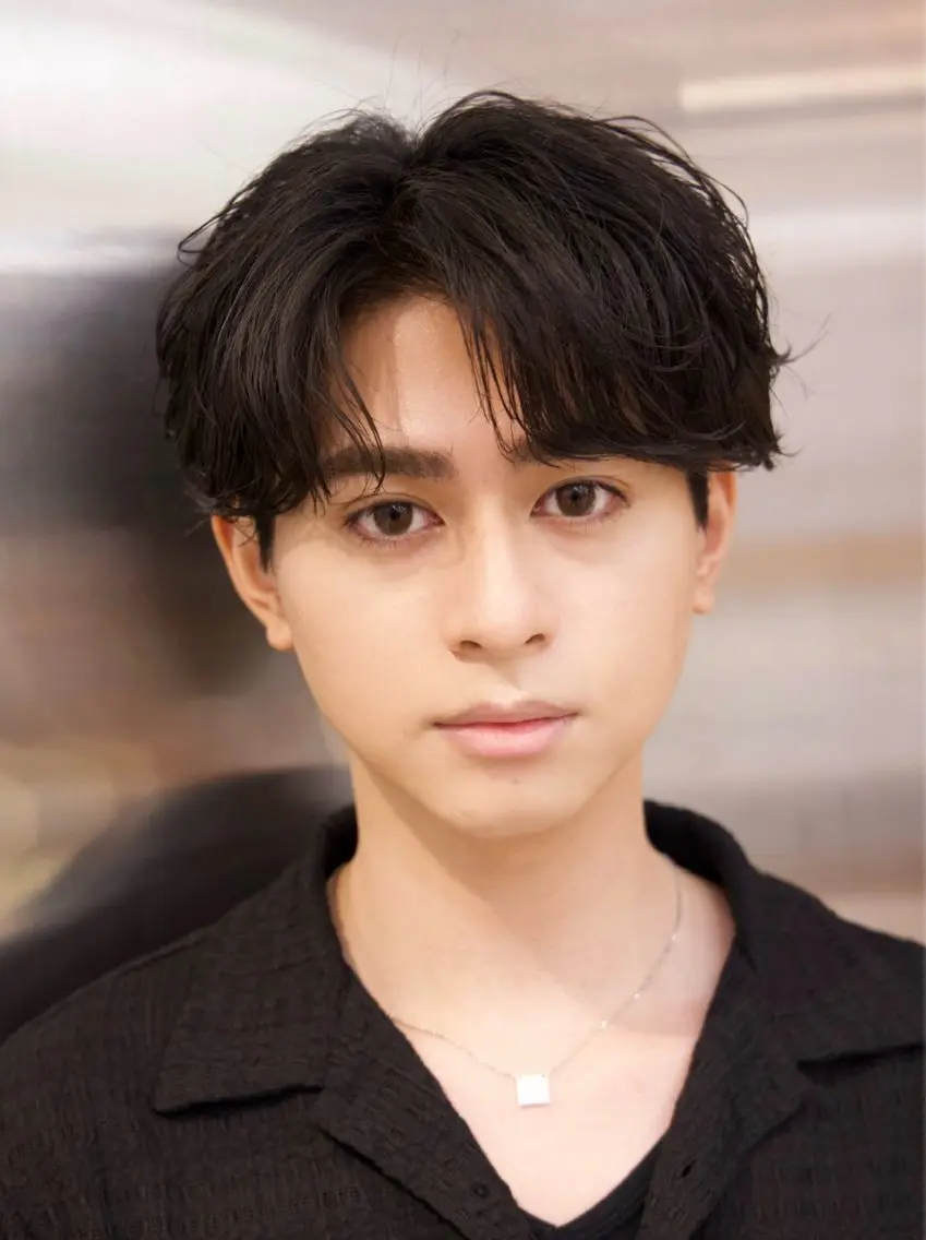 メンズ カット パーマ 伊佐治 秀弥のヘアスタイル