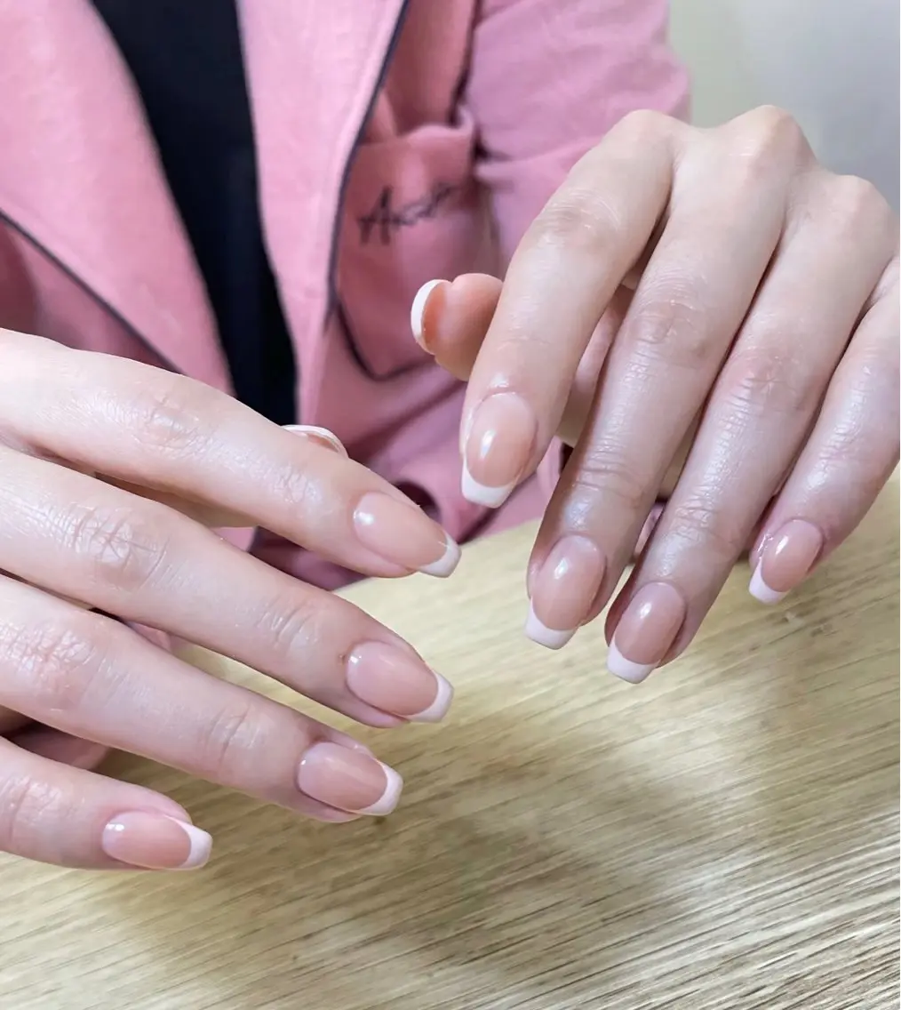 初回ソフトジェルオフ＋ケア無料　フレンチ(5980円→4600円)の写真