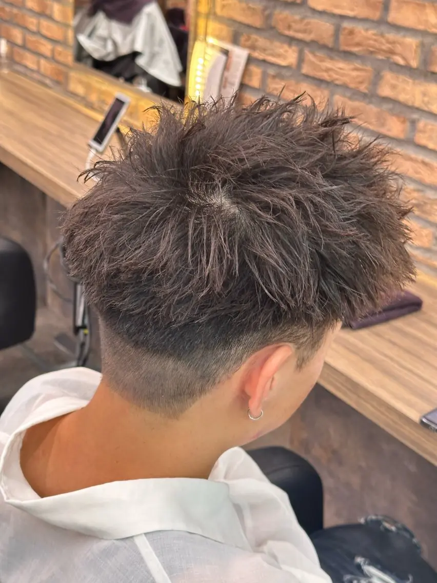 ショート メンズ カット 【メンズ特化】海外風 スパイキー/トムのヘアスタイル