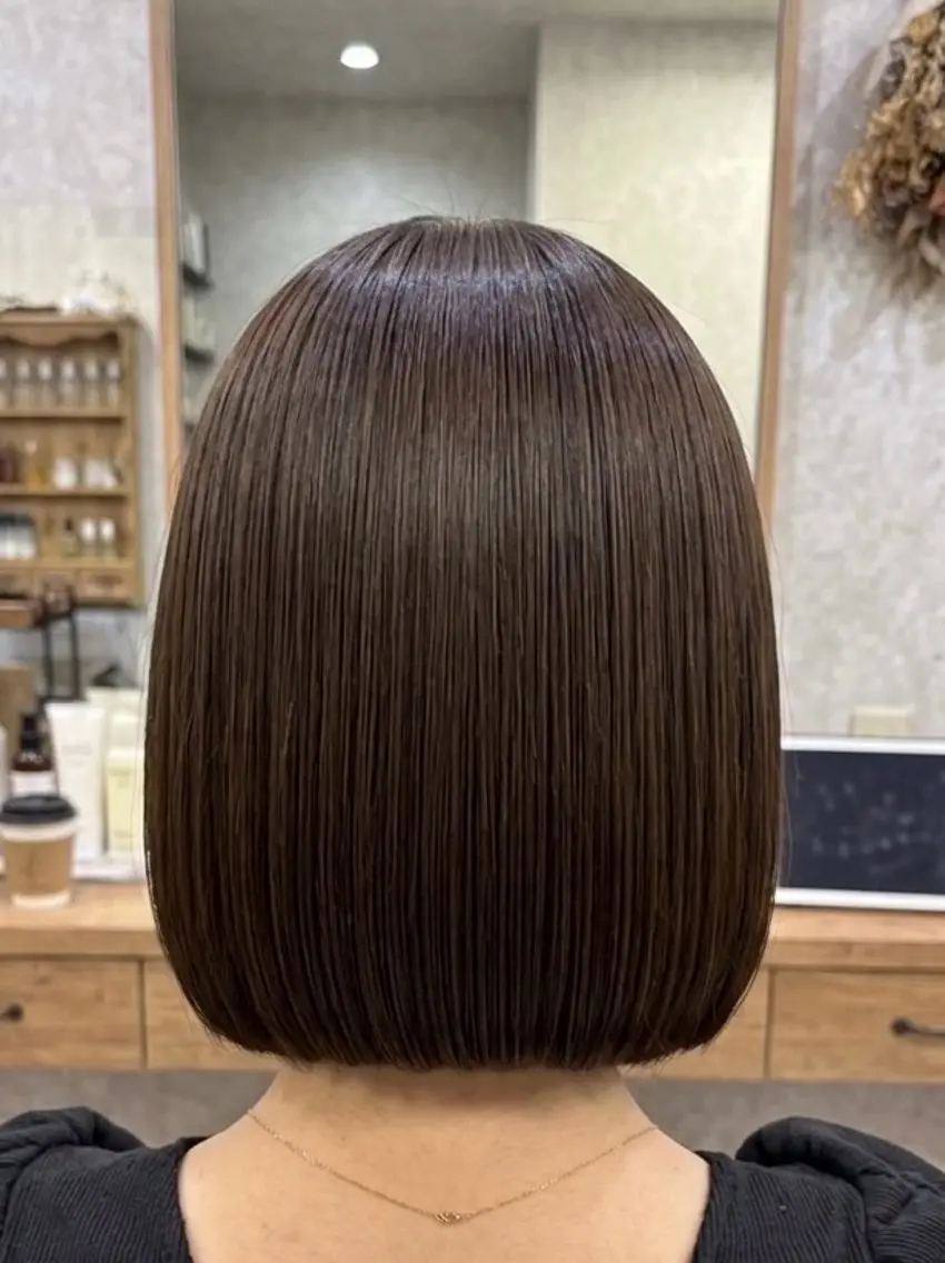 ミディアム ボブ.艶髪 髪質改善.縮毛矯正のヘアスタイル