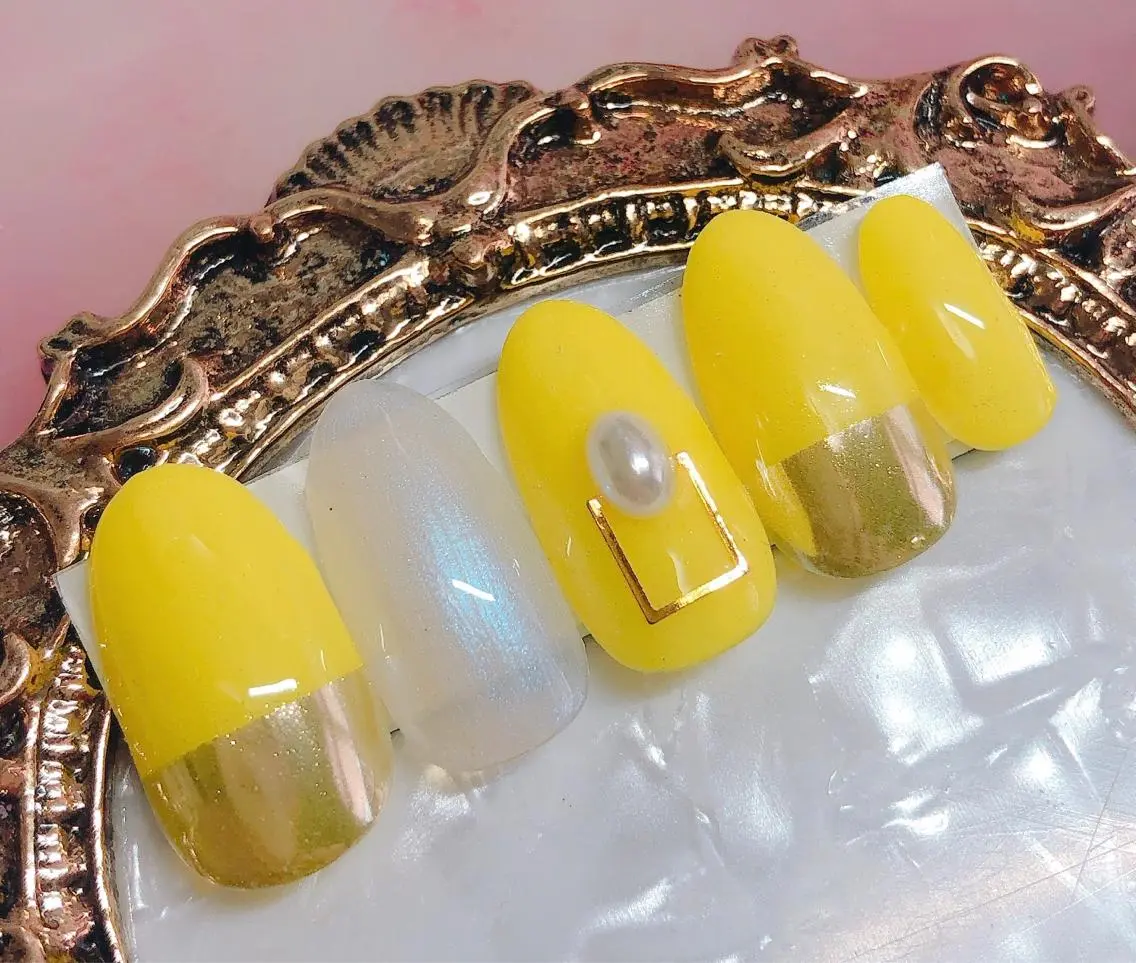 ネイル ハンドネイル CROWN プライベートサロンのネイルデザイン