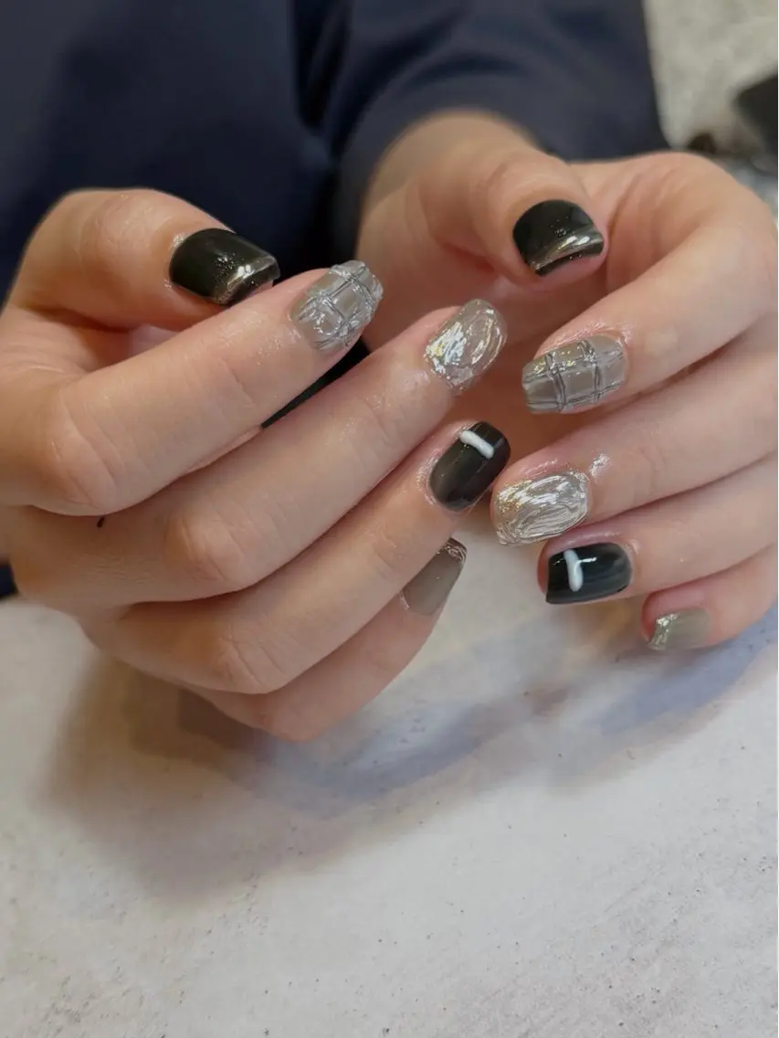 ネイル クリアネイル フラッシュネイル フラッシュマグ フレンチネイル マグネットネイル Luana nailのネイルデザイン