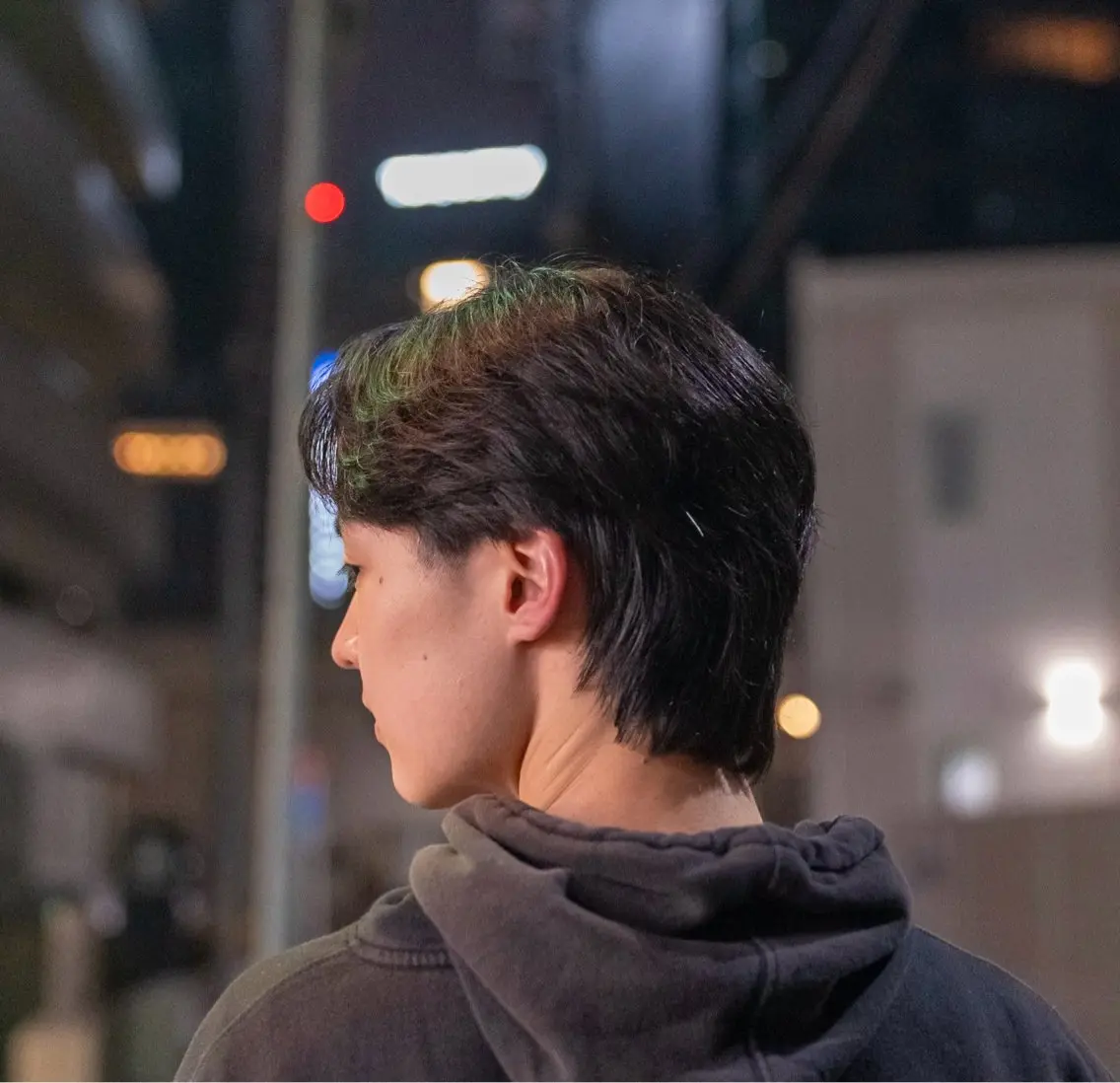 ミディアム カラー パーマ メンズ センターパート 🔗メンズサロン🔗 Kieのヘアスタイル