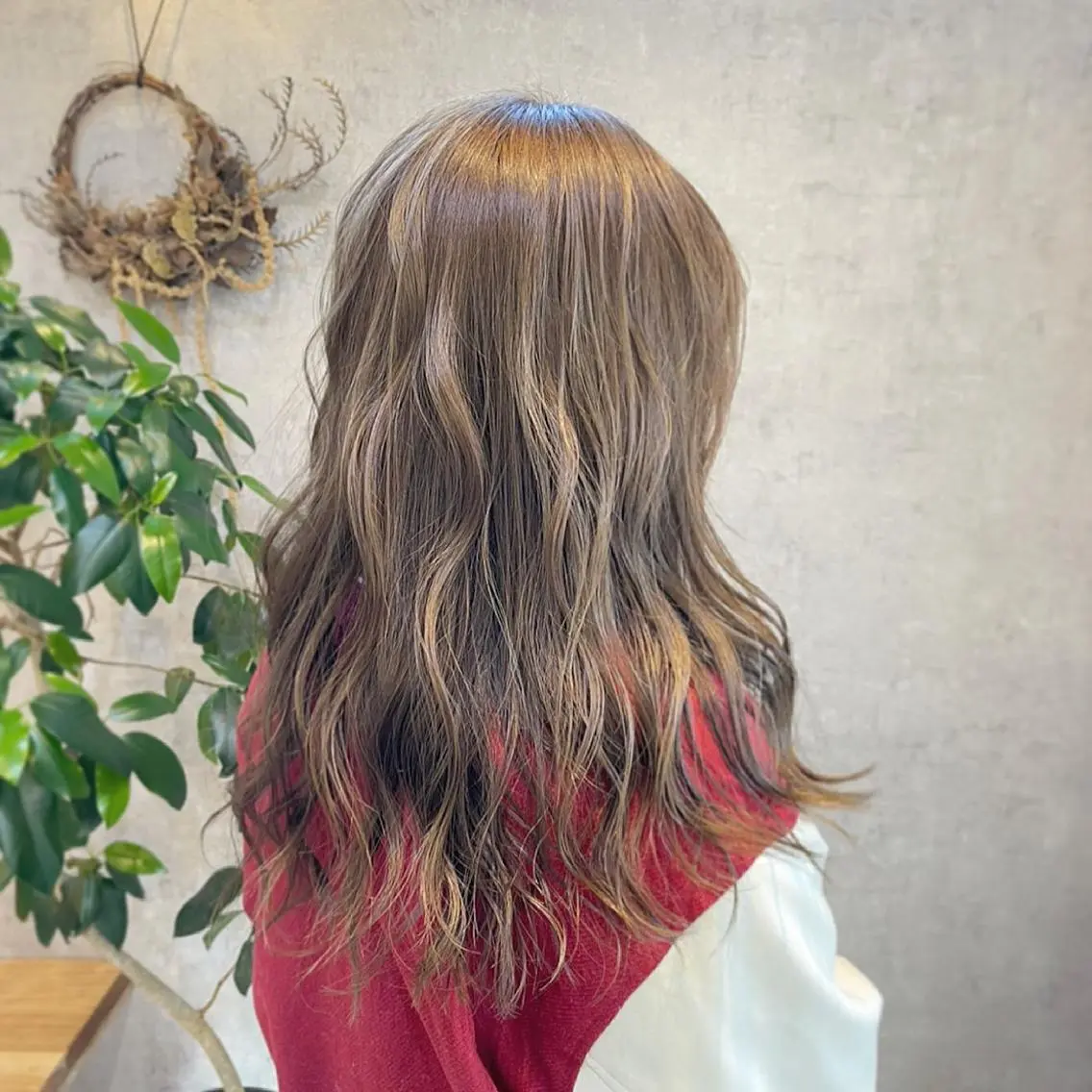 ロング 佐々木 まゆかのヘアスタイル