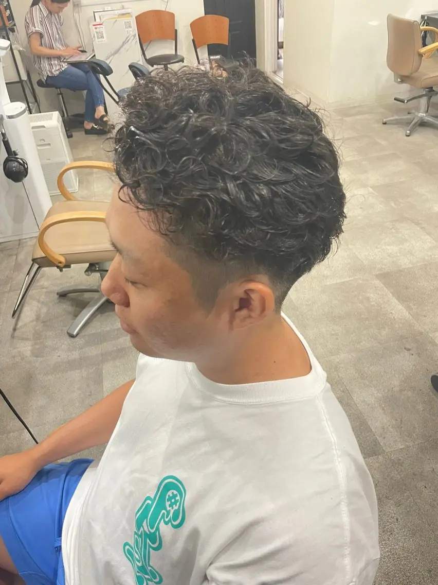 ショート パーマ メンズ ビジネス メンズパーマ 髙野 亮吾のヘアスタイル