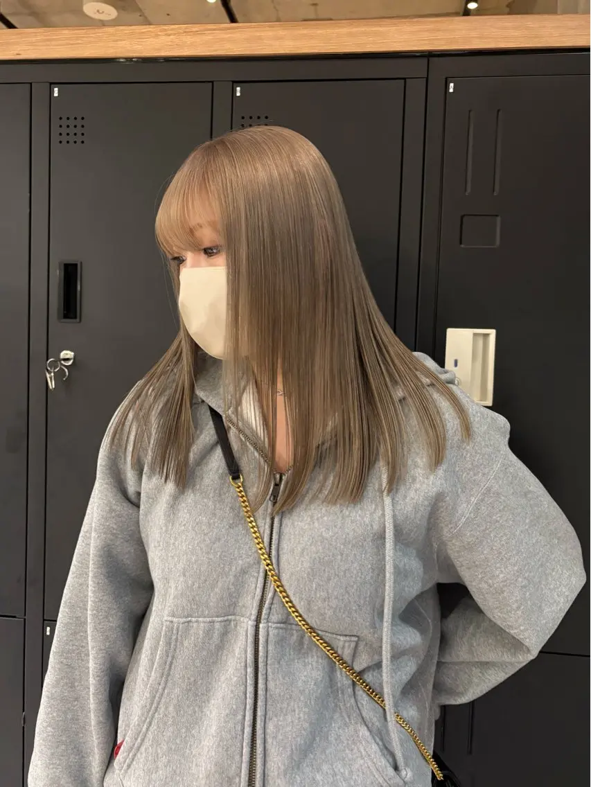 ロング カラー ヘアカラー KAEDE🌺Wカ ラー/ホワイトカラーのヘアスタイル