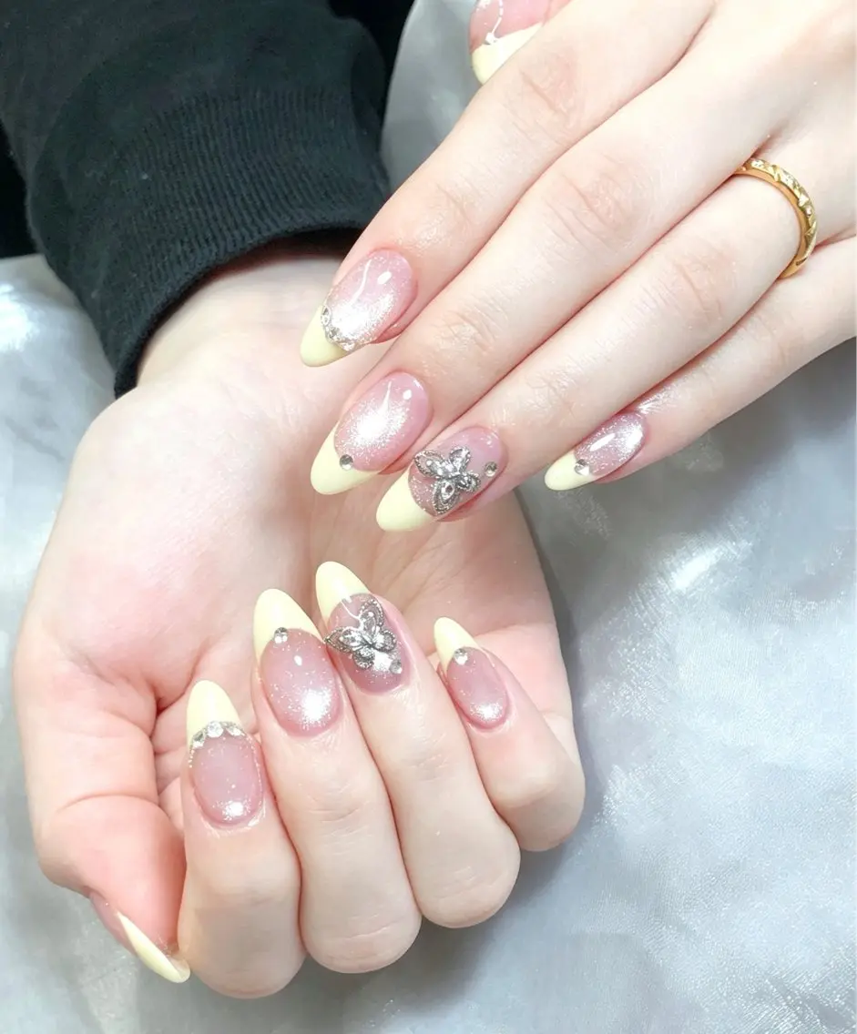 ネイル ハンドネイル Glow Minamiのネイルデザイン