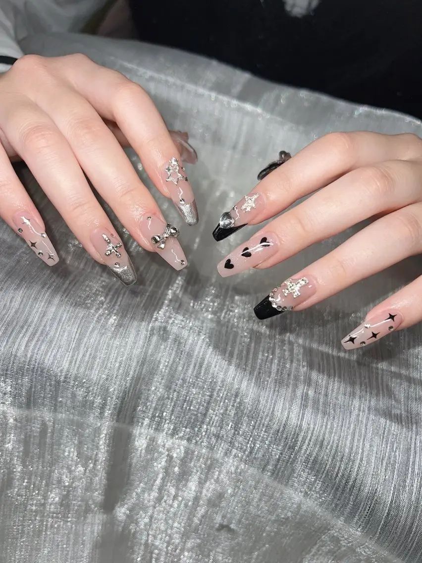 ネイル オーロラネイル チークネイル 長さ出し フットネイル フレンチネイル ハンドネイル Lee Nailsのネイルデザイン