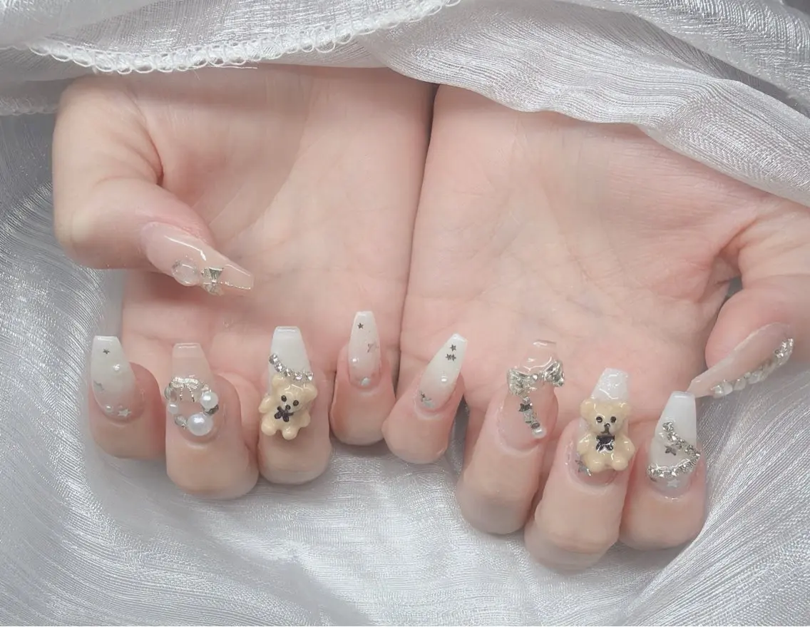 ネイル ハンドネイル Lee Nailsのネイルデザイン