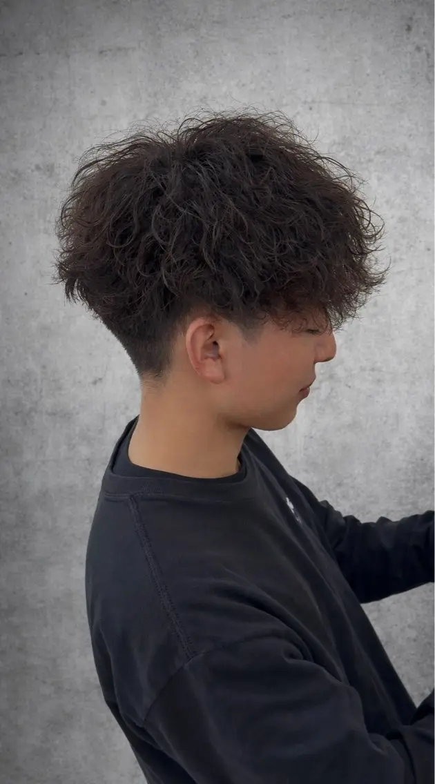 ショート ウルフカット 及川 翔のヘアスタイル