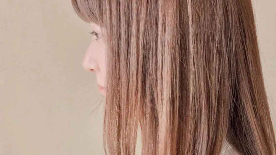 セミロング 髪質改善✨透明感カラ ー🌈シエルブルーのヘアスタイル