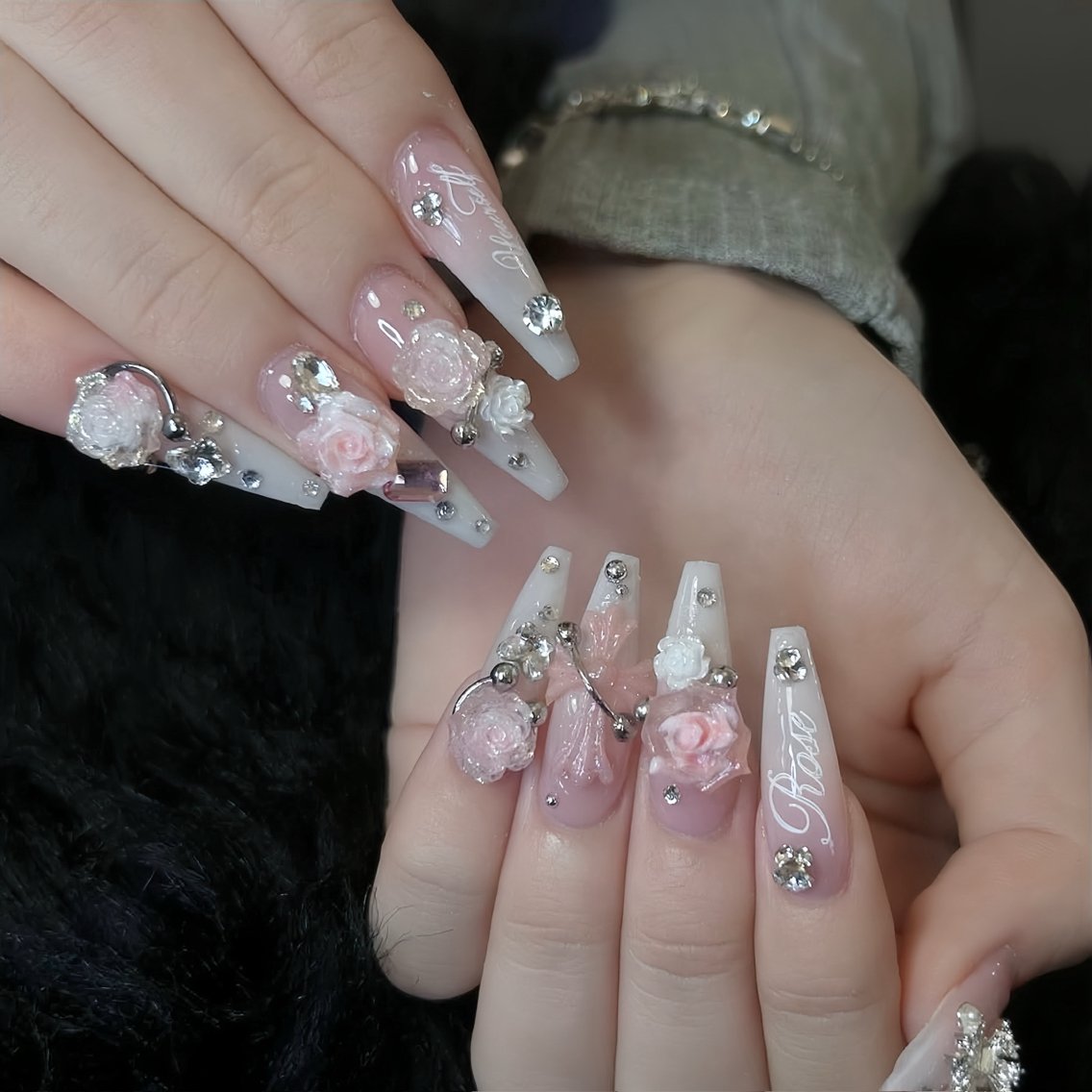 ネイル オーロラネイル 長さ出し フラッシュネイル フレンチネイル ジェルネイル ハンドネイル Amee Nail Salonのネイルデザイン