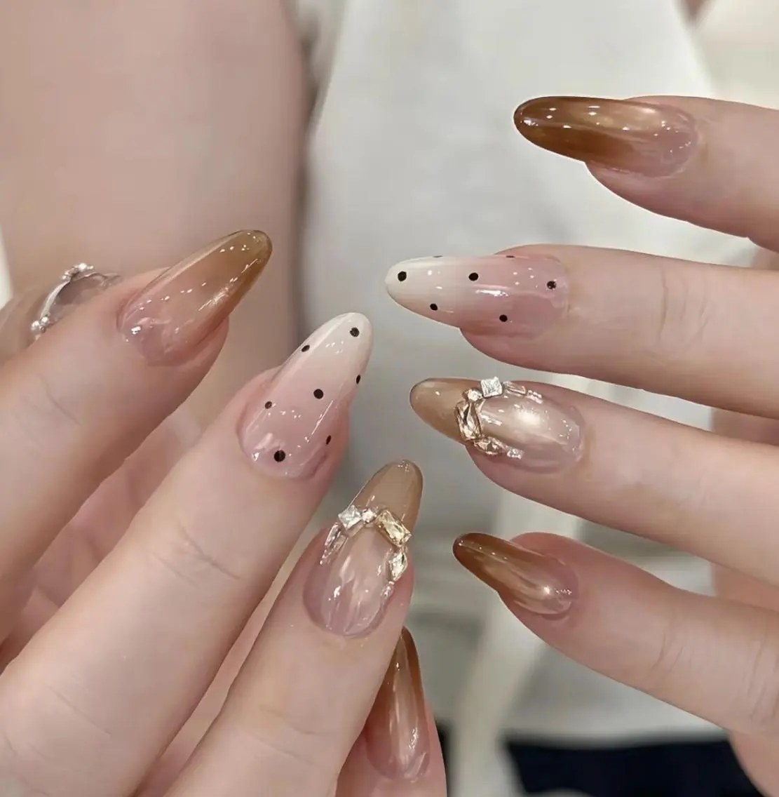 ネイル ハンドネイル エリ🫧 nail池袋東口のネイルデザイン