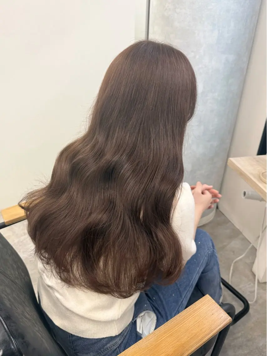 ロング カラー ヘアアレンジ ベージュカラー ミルキーベージュ カット ヘアカラー トリートメント Himawari♡ 柔らかいカラーのヘアスタイル