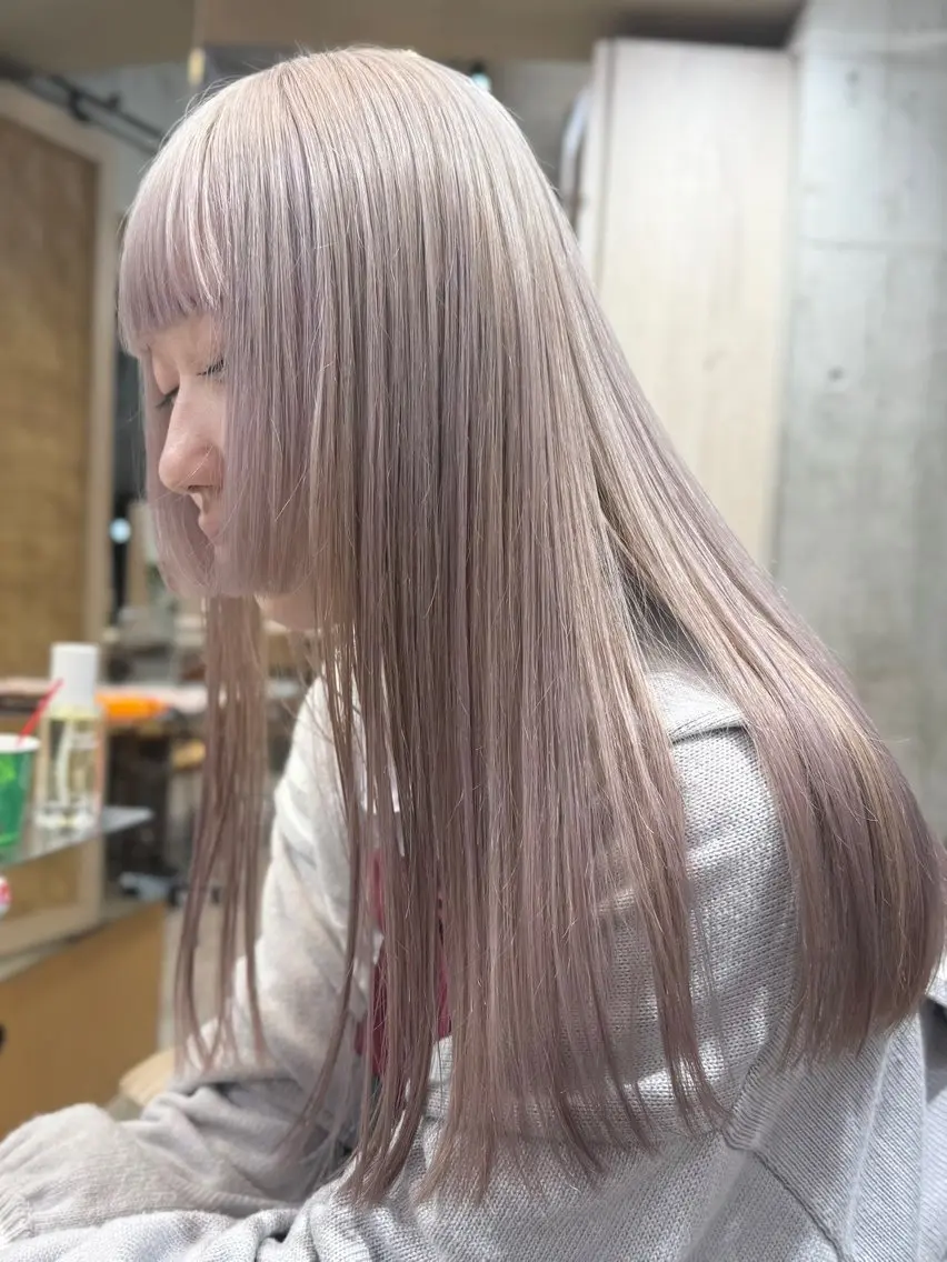 ロング カラー ベージュカラー ブリーチ ハイトーンカラー ホワイトベージュ ヘアカラー トリートメント 失敗しないハイトーン ✨ミルクティー/ミワのヘアスタイル