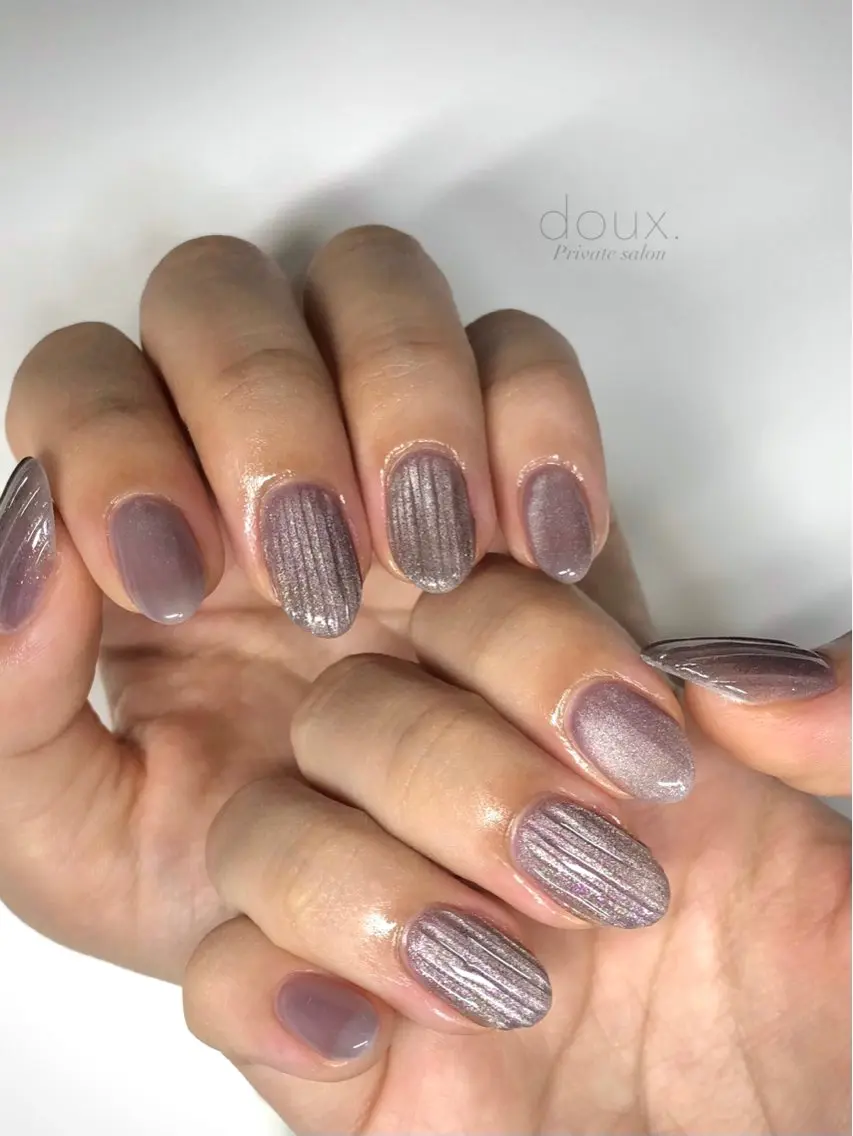 ネイル オーロラネイル キラキラネイル 韓国ネイル ニュアンスネイル オフィスネイル doux. nailのネイルデザイン