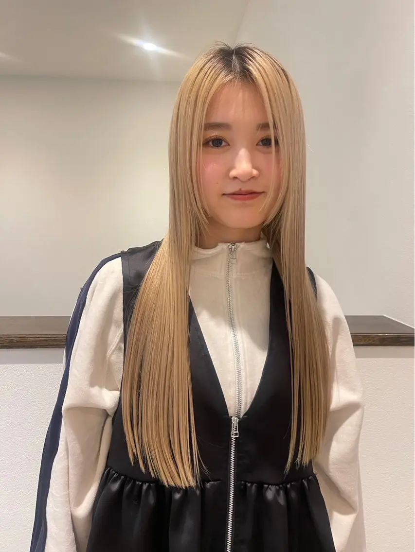 ロング カラー 梨子🐣艶カラー🌈 ダメージレス💖のヘアスタイル
