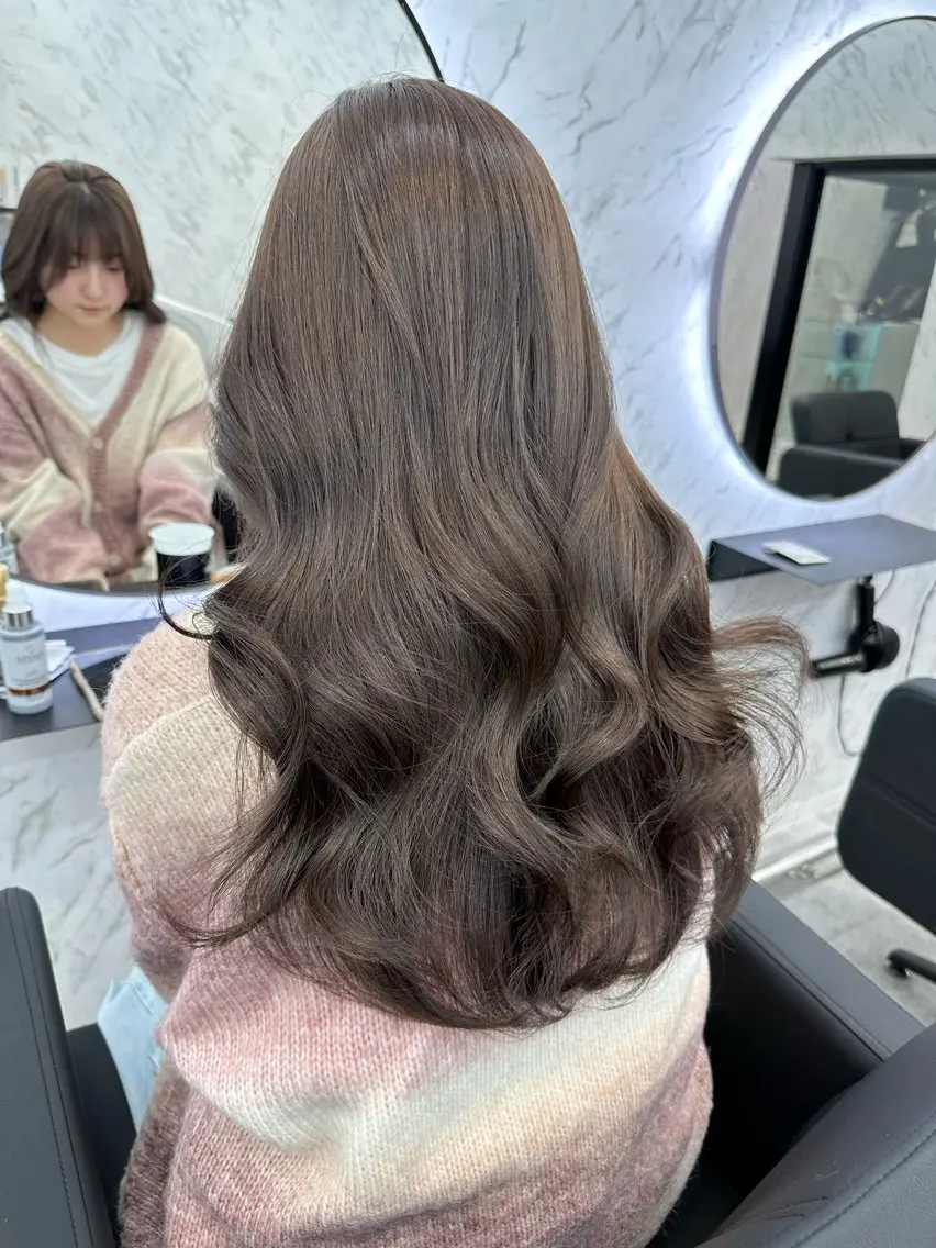 ロング カラー グレージュ 遠藤沙也加 /レイヤーカットのヘアスタイル