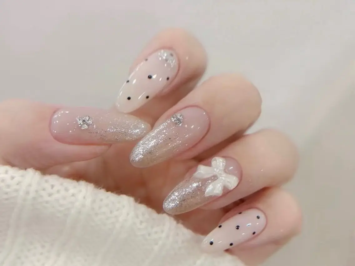 メンズ ネイル メンズ韓国風 オーロラネイル チークネイル 長さ出し フレンチネイル ハンドネイル ハンドケア NEW NAIL 池袋🔥🧲のネイルデザイン