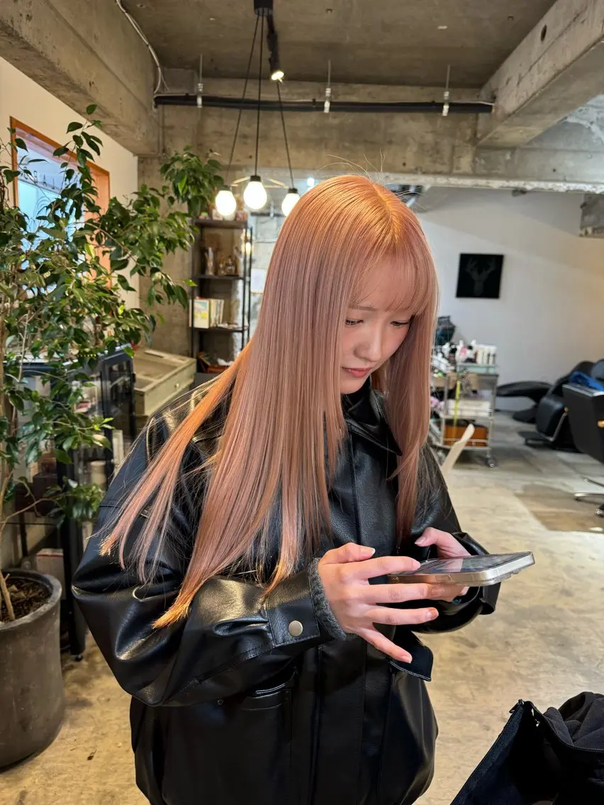 ロング 高山 妃のヘアスタイル