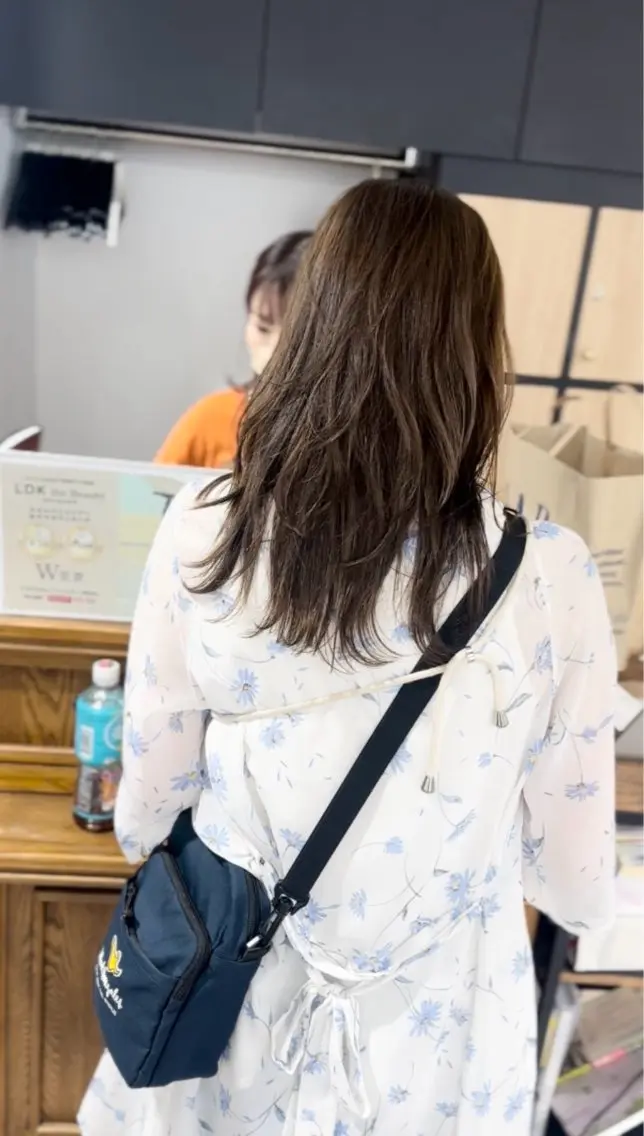 セミロング カラー パーマ ヘアアレンジ メンズ キッズ レイヤーカット／ 巻ける縮毛矯正のヘアスタイル
