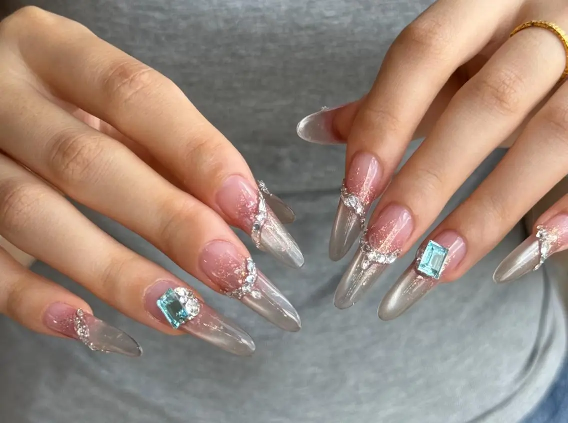 ネイル ハンドネイル 🎀 Ayaka_nailのネイルデザイン