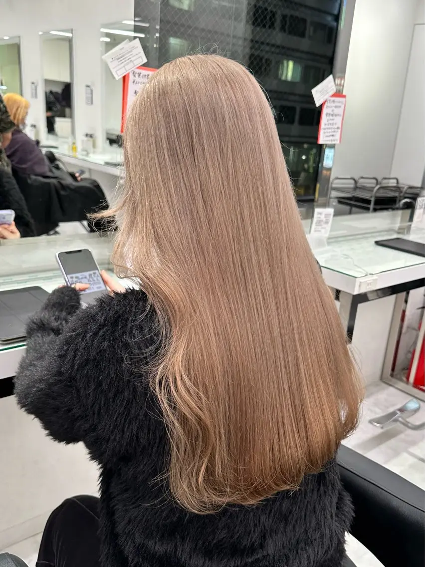 ロング カラー 🩷暖色カラー🩷 BONのヘアスタイル