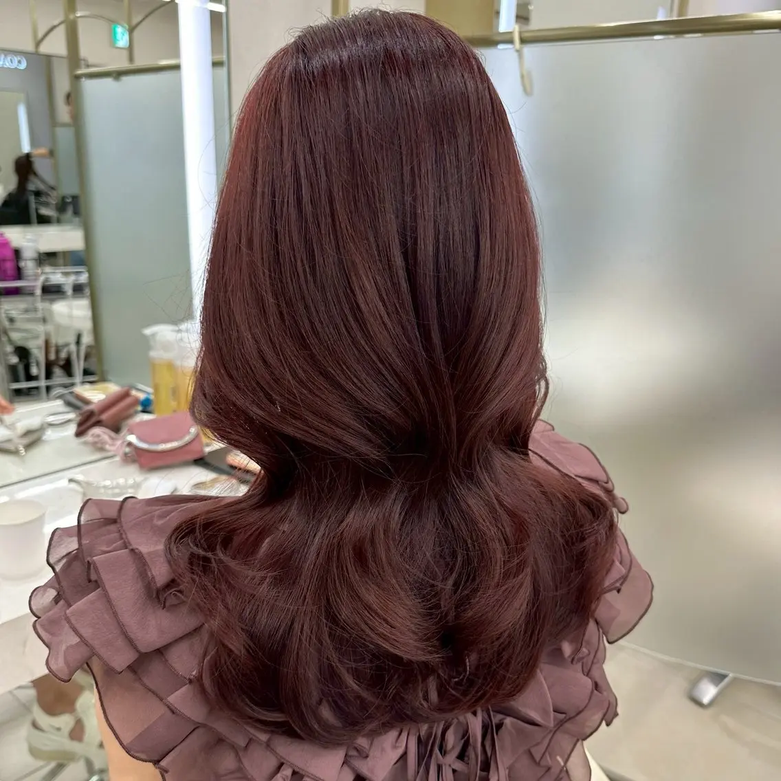 ロング カラー 喜屋武 緒実のヘアスタイル