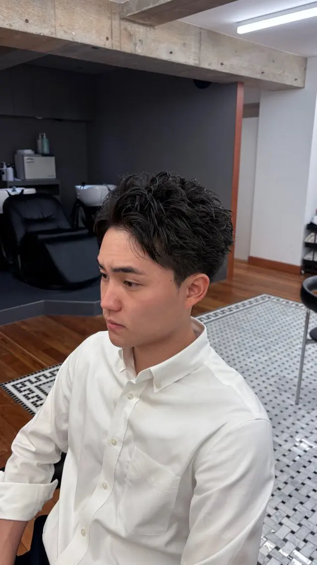 ショート メンズ スパイキーショート くせ毛 ショートヘア メンズカット 髙橋創のヘアスタイル