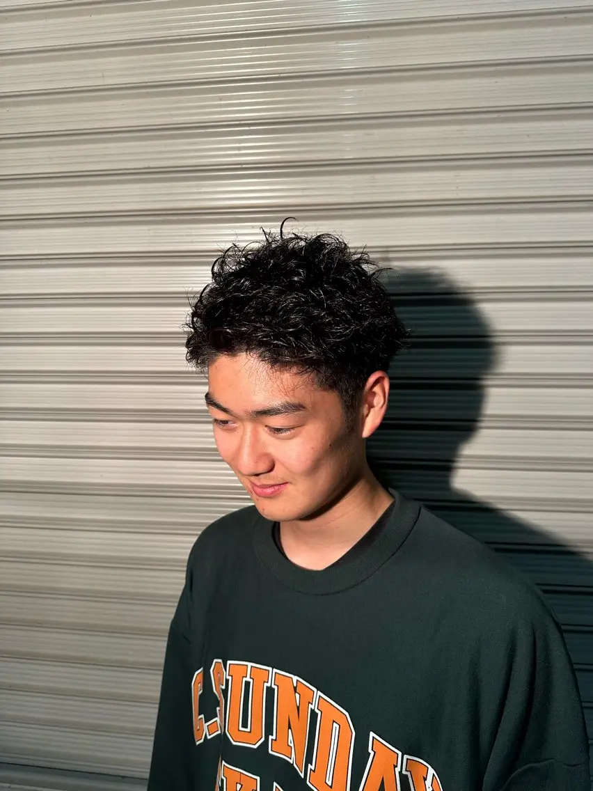 ショート メンズ 切りっぱなしボブ メンズブリーチ メンズハイライト メンズハイトーン メンズインナーカラー HARUKI🏔️/ メンズ/透けブラウンのヘアスタイル