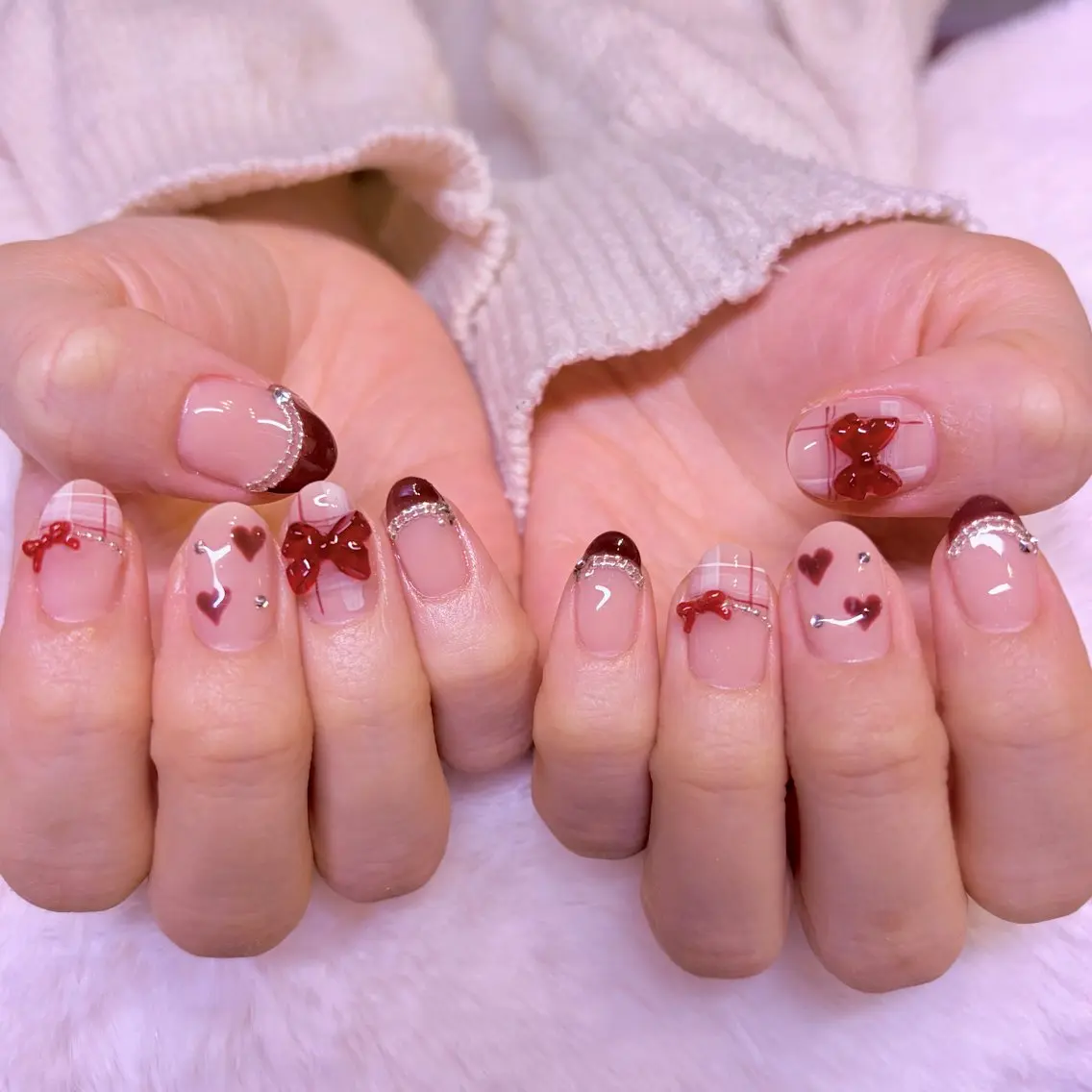 ネイル 冬ネイル クリスマス ハンドネイル nail salon e'mu💐のネイルデザイン