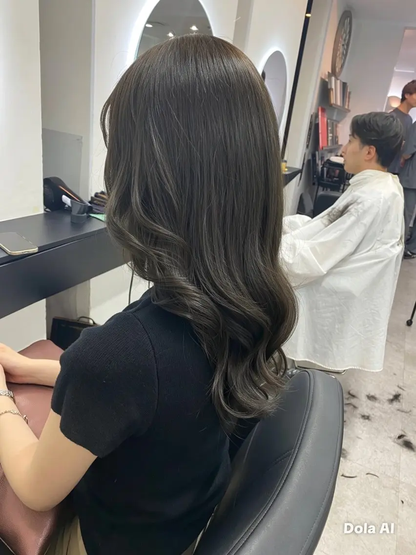 ロング 友田 千栄のヘアスタイル