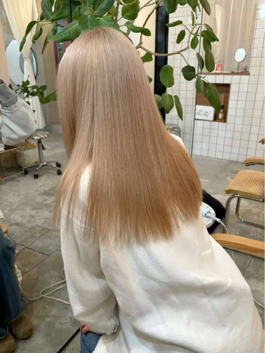 カット×ケアブリーチ透明感カラーの写真