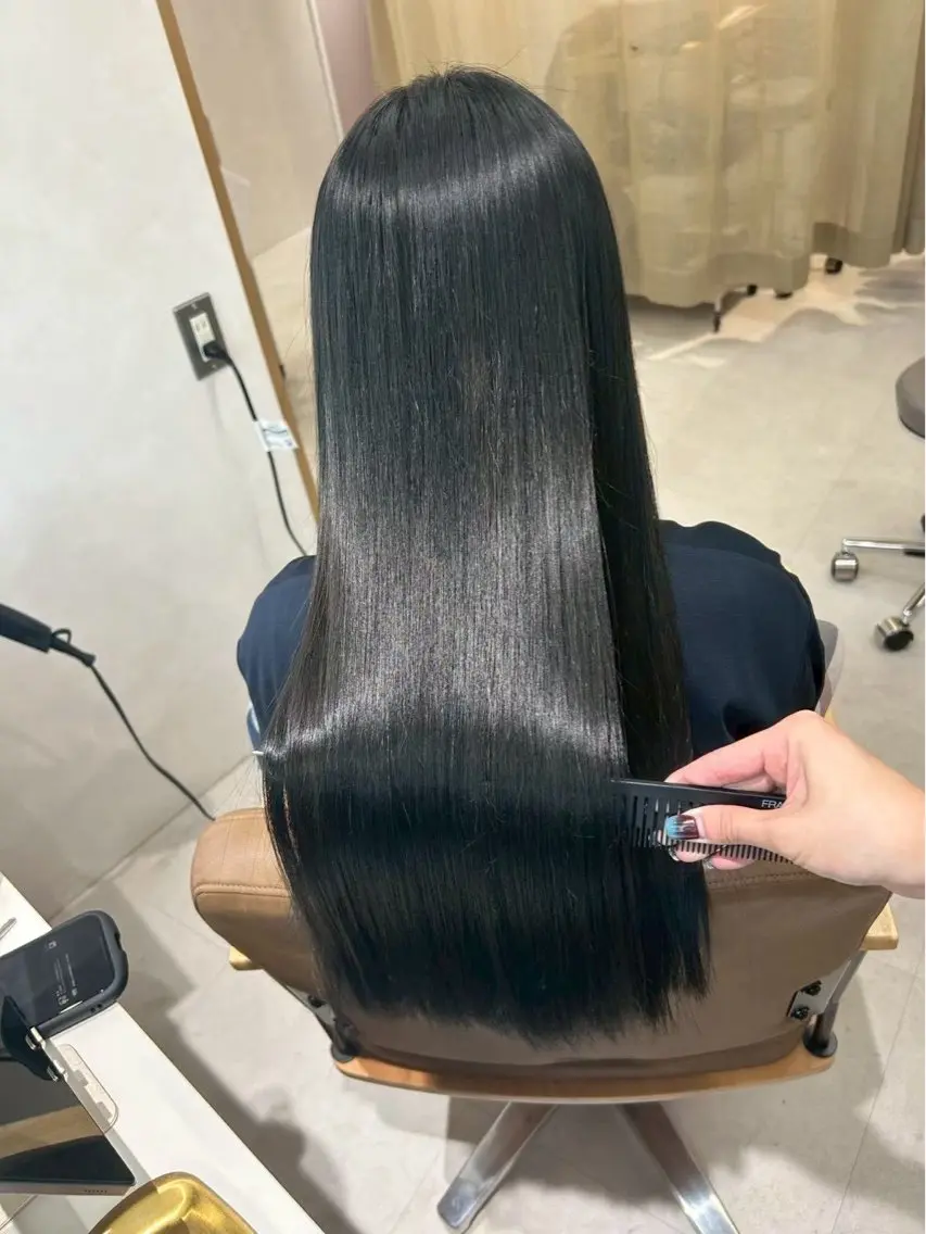 ロング SLASHスラッシュ 木下結月果のヘアスタイル