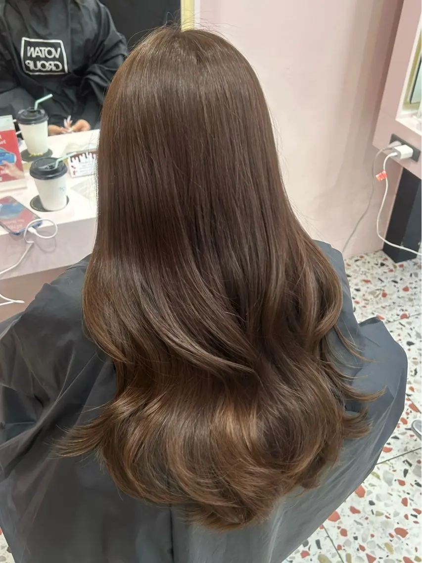 ロング カラー ベージュカラー ブリーチ ダブルカラー ブリーチなしカラー 小顔カット カット ヘアカラー トリートメント 表参道/ワンホンヘア SAAYA🖤のヘアスタイル