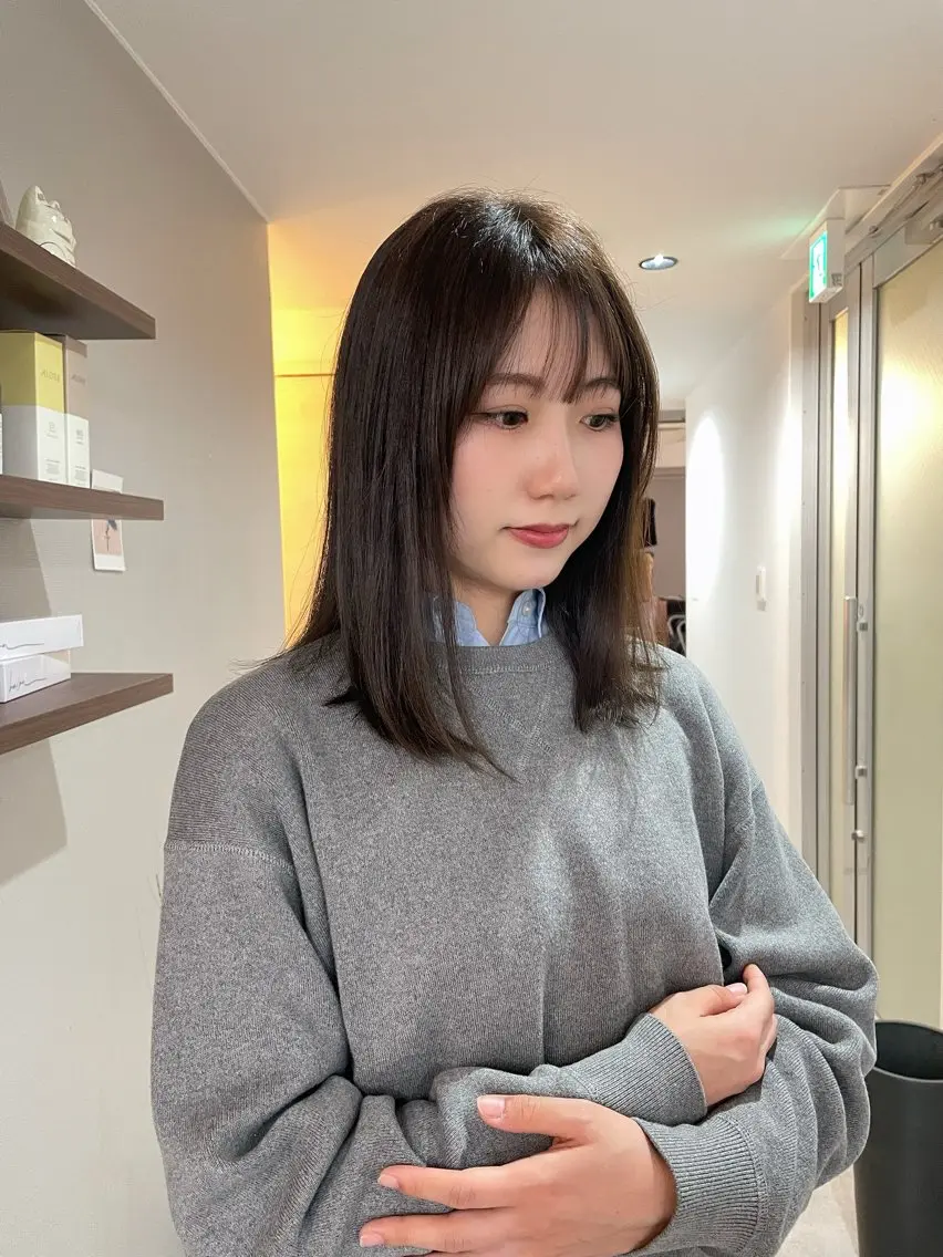 看護師・看護学生限定🩺カット+癒しショートヘッドスパ 無料サービス　ワンレングスカットモデルの写真