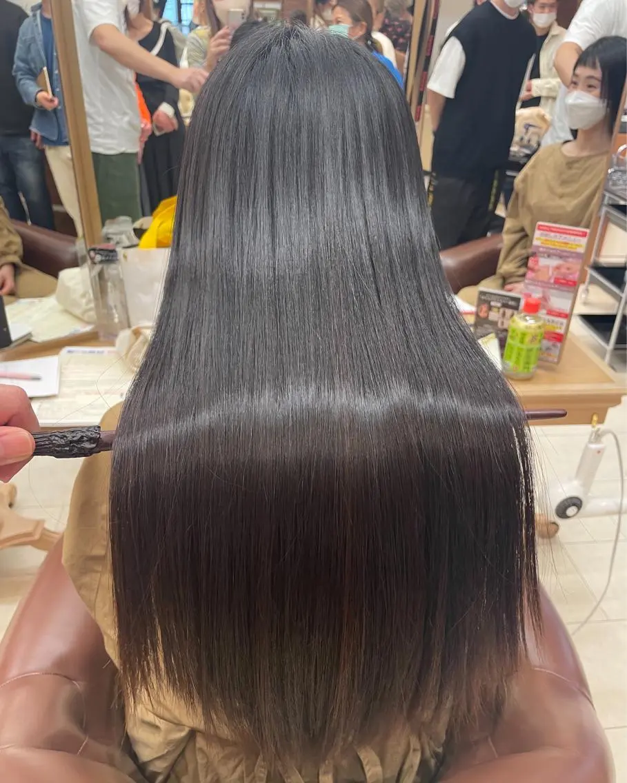 【髪質改善ストレート】自宅で使えるオイル付きの写真
