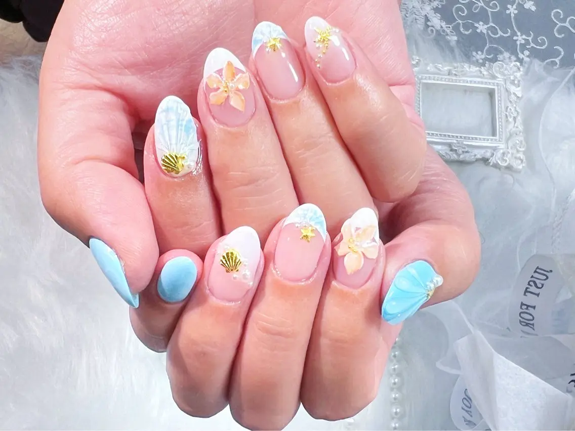ネイル フレンチネイル ガーリー マグネットネイル 持ち込み スカルプネイル ハンドネイル Painty nailのネイルデザイン