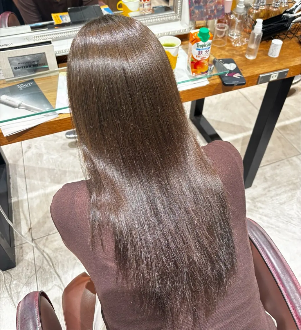 ロング カラー ヘアカラー トリートメント 岩佐 祐実のヘアスタイル