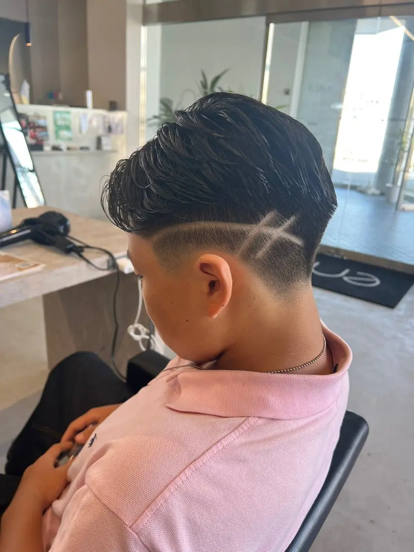 ショート メンズ カット 小松崎 翔太のヘアスタイル