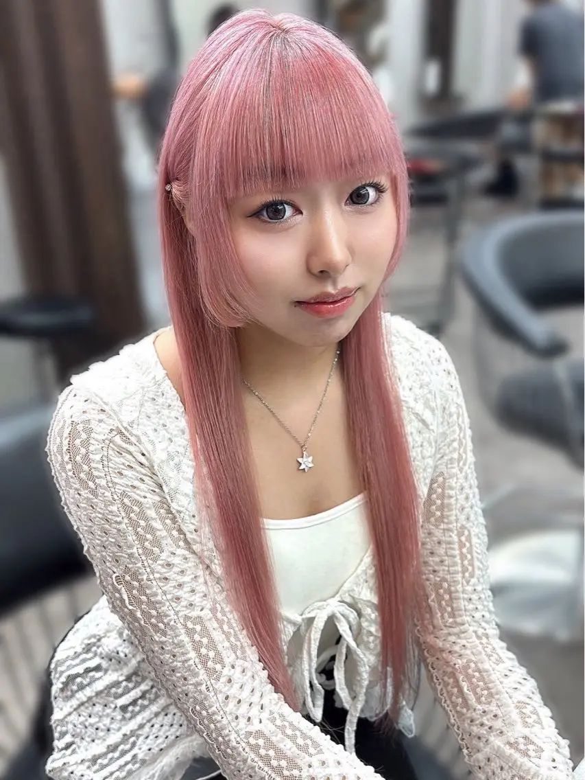 ロング ヘアカラー かのブリーチカラー 🎧⛓️🩶のヘアスタイル