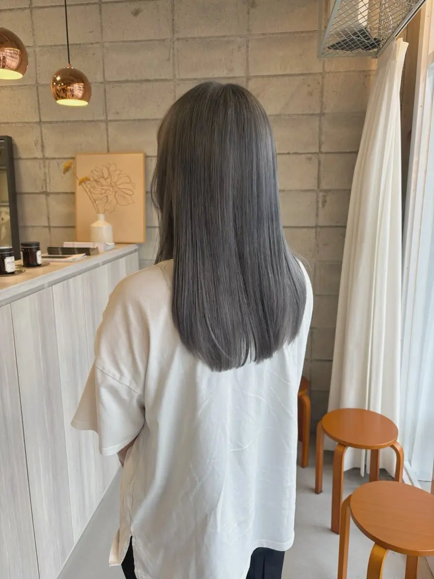 【平日割あり】🦋ケアブリーチ+カラー+3stepトリートメントの写真