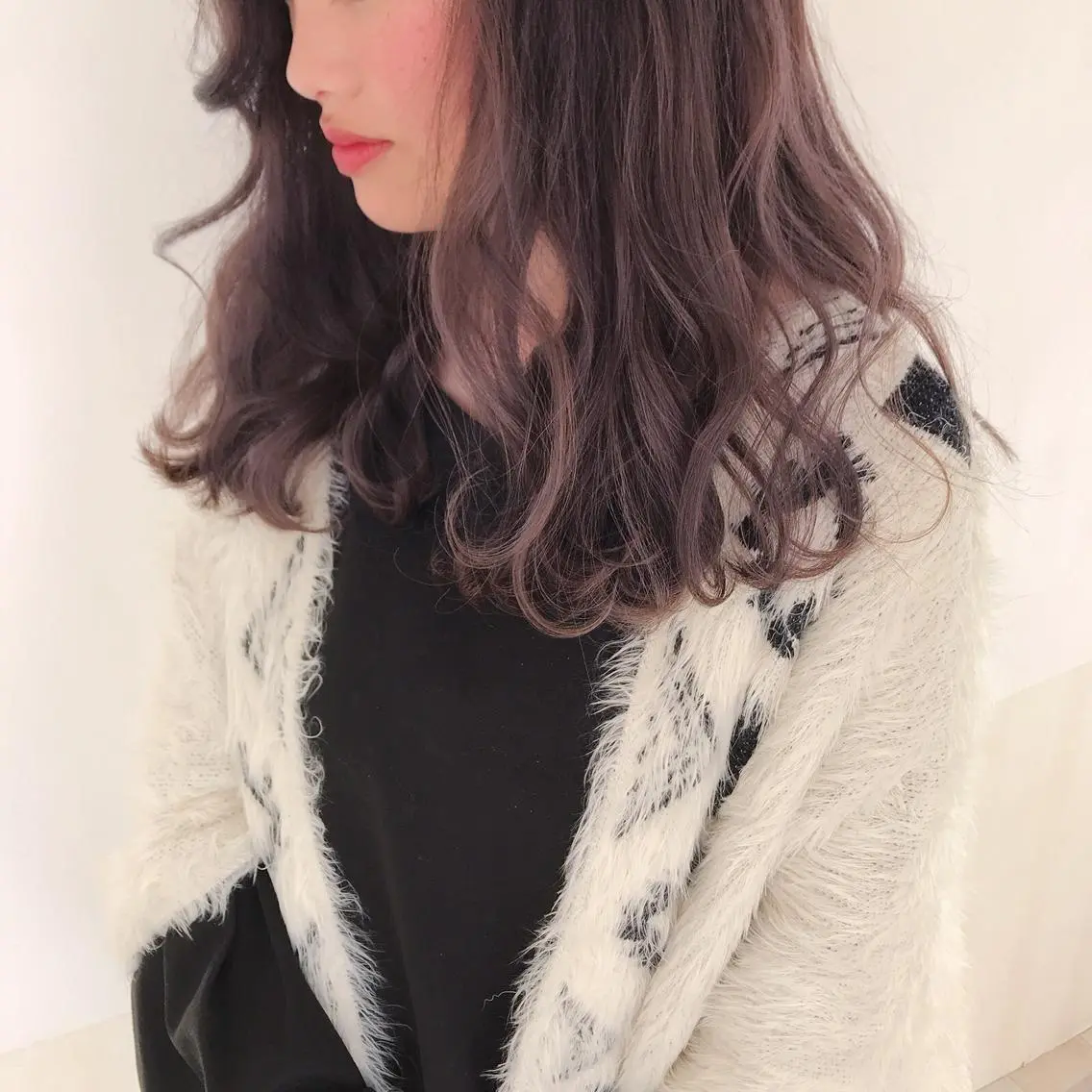 セミロング カラー ベージュカラー YUI𓍯ｴｸｽﾃ /ﾆｭｱﾝｽｶﾗｰのヘアスタイル