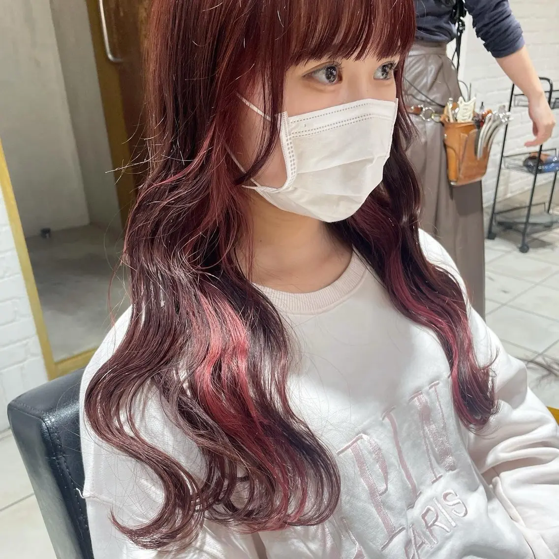 ロング カラー インナーカラー ピンクカラー 🌟デザインカラー 🌟コノミ🌟のヘアスタイル